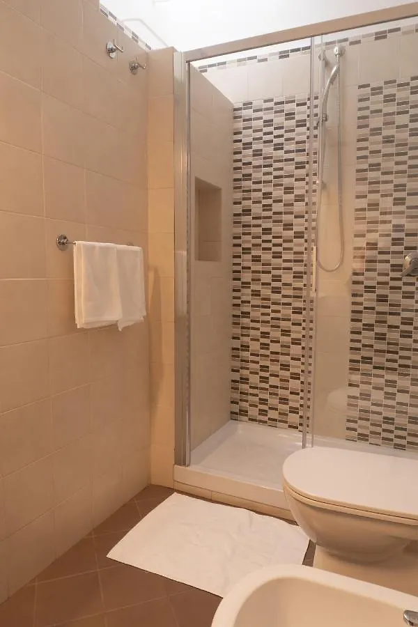 Casa Amato_2_Regina Giovanna Napoli Italia